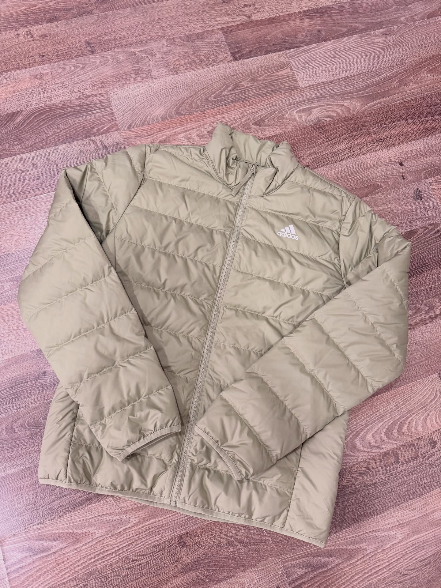 adidas Essentials Lightweight Puffer Jacket – Khaki