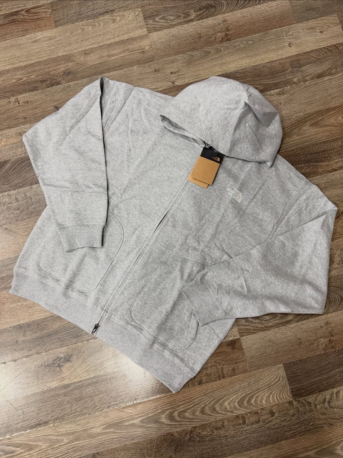 The North Face Essential Full-Zip Hoodie – Grey Heather
