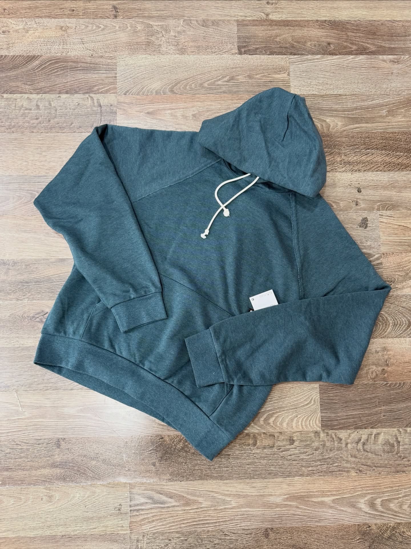 Nike Sportswear Premium Essentials Hoodie – Teal