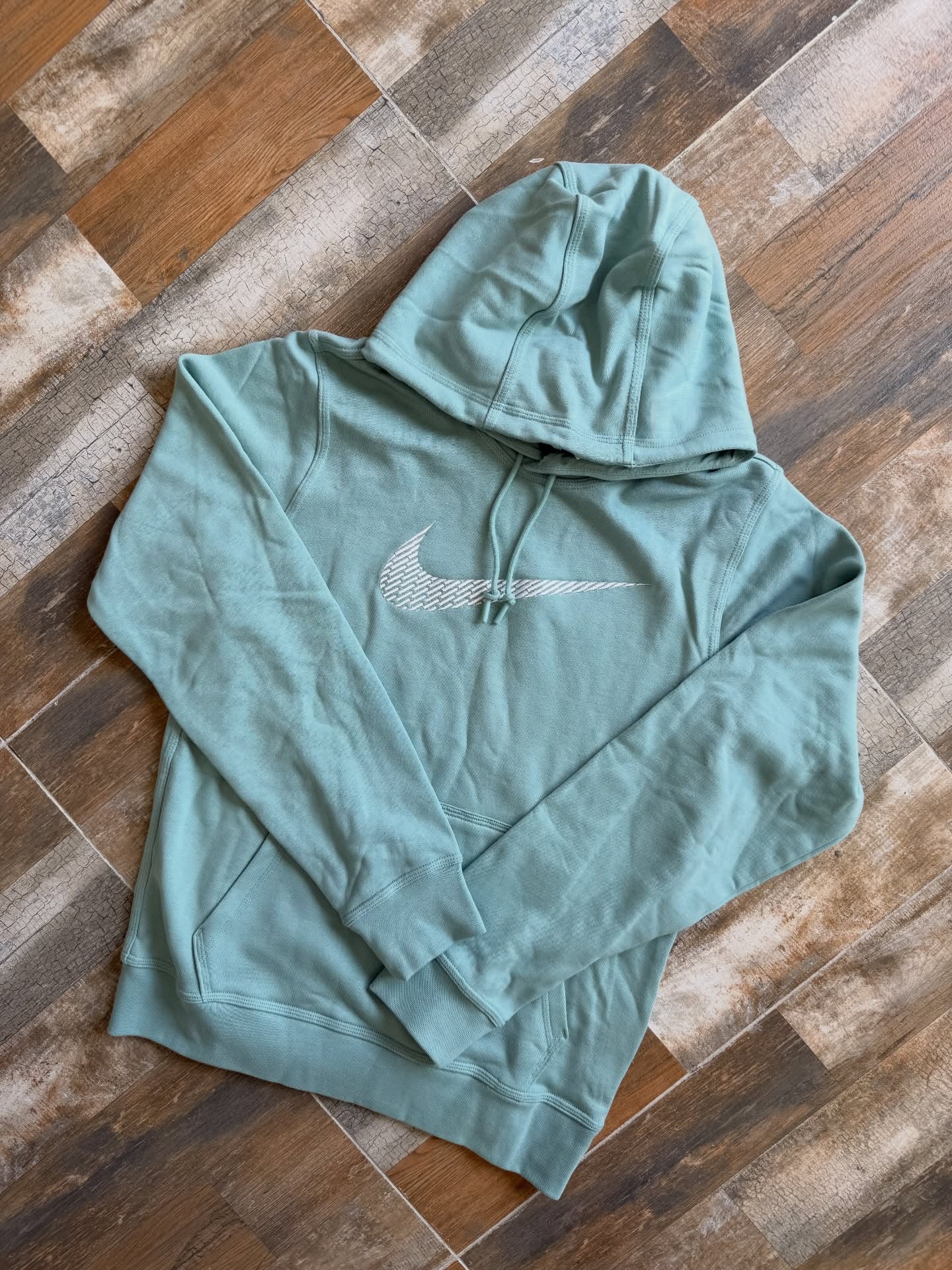 Nike Sportswear Swoosh Fleece Hoodie – Mint Green
