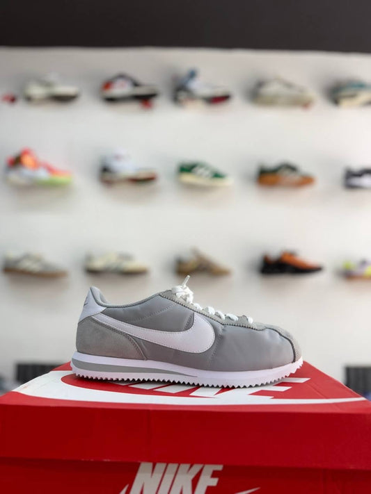 Nike Cortez Grey / White