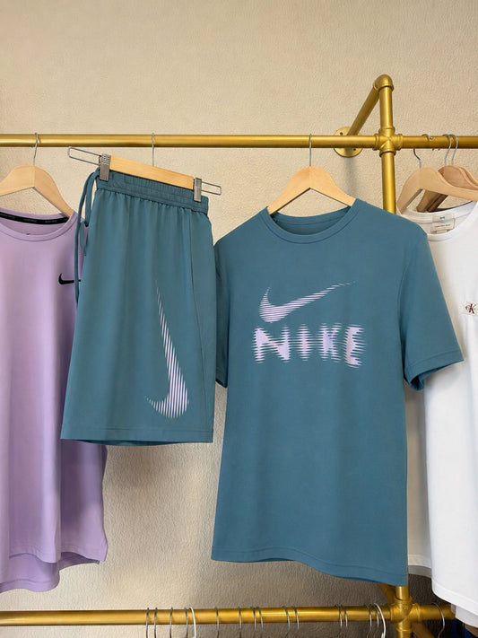 Nike Sportswear T-Shirt & Shorts Set