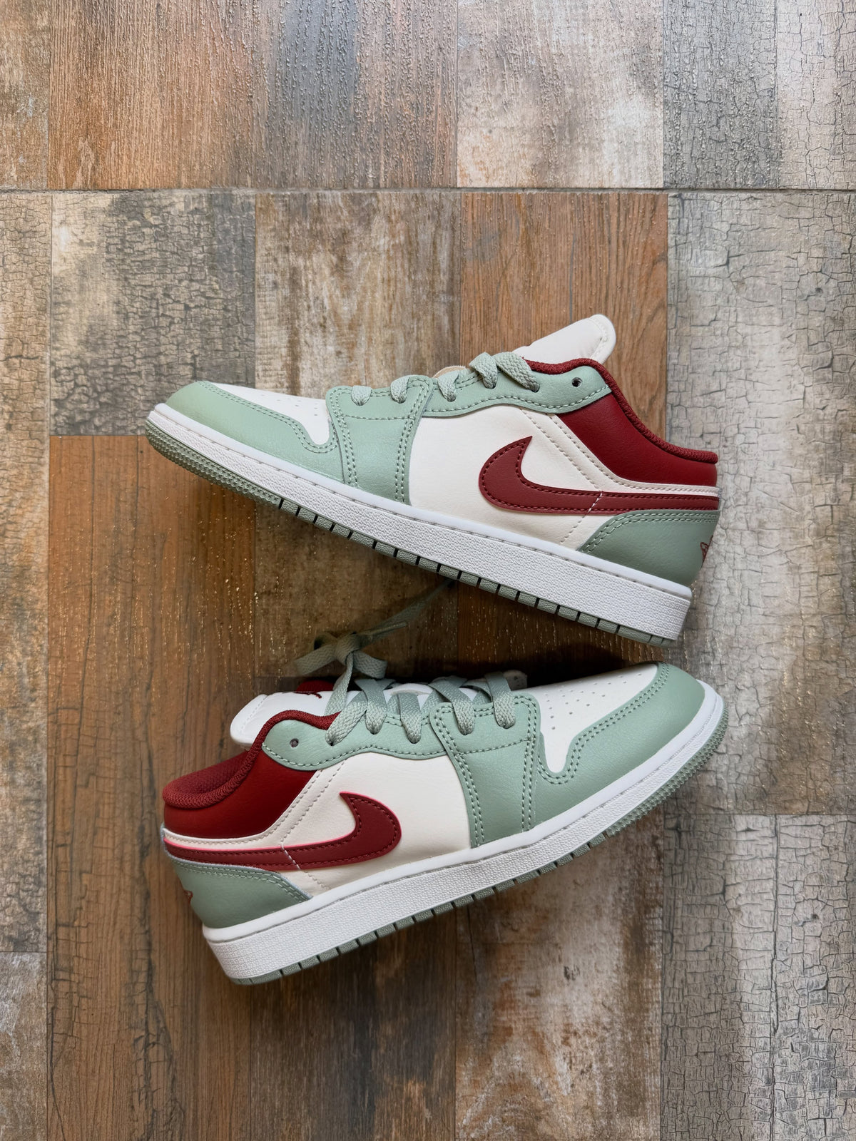 Air Jordan 1 Low – Mint Green / Red / White
